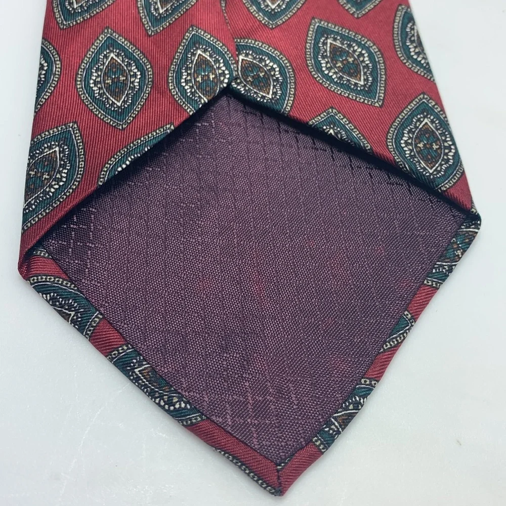 Christian Dior Authentic 100%‎ Silk Tie Made In The USA.